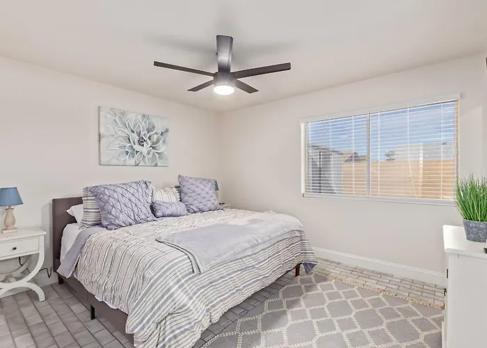 Stunning Hunter Single Family In The Heart Of *
