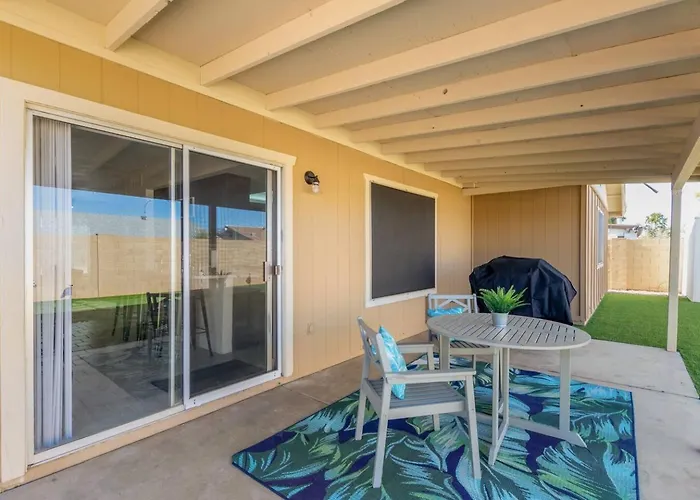 Stunning Hunter Single Family In The Heart Of *