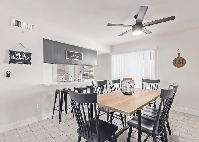 Stunning Hunter Single Family In The Heart Of Mesa