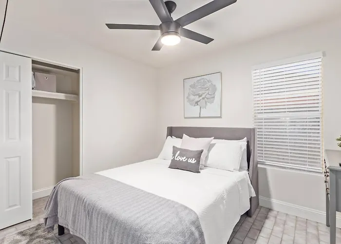 Stunning Hunter Single Family In The Heart Of Ferienhaus *