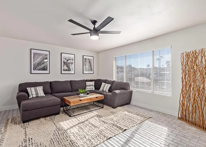 Stunning Hunter Single Family In The Heart Of *